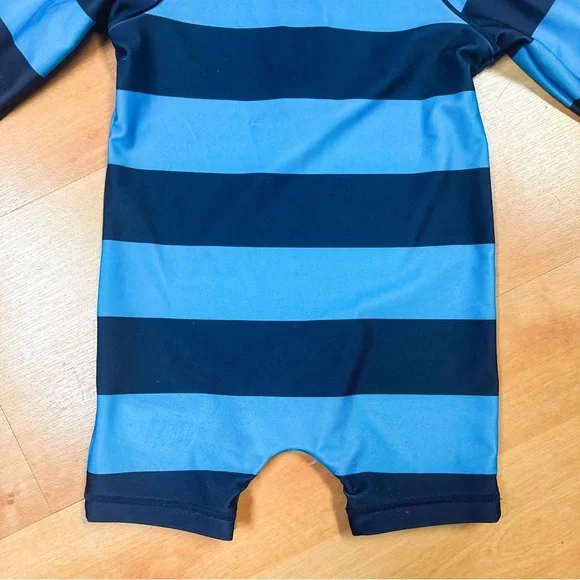 Baby Gap Blue & Navy Striped Rashguard & Bucket Hat Swim Set Baby Size 6-12M